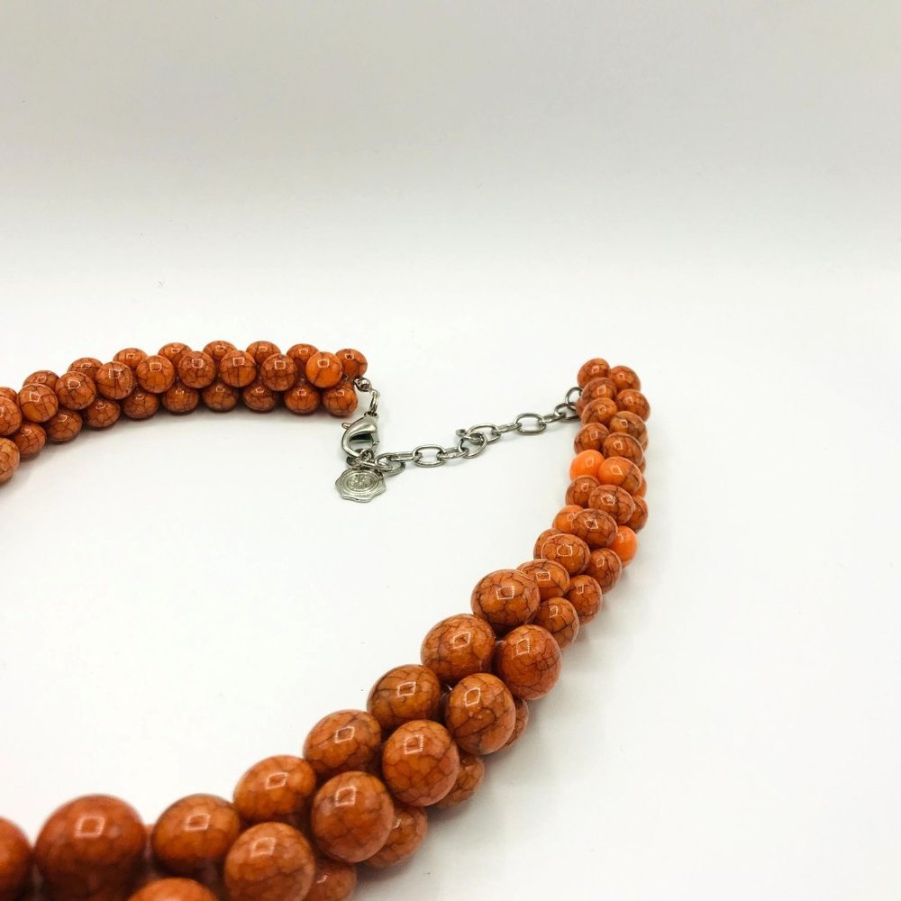 Vintage necklace orange rust marble design colored resin bead clusters 18" lengt - Picture 5 of 5